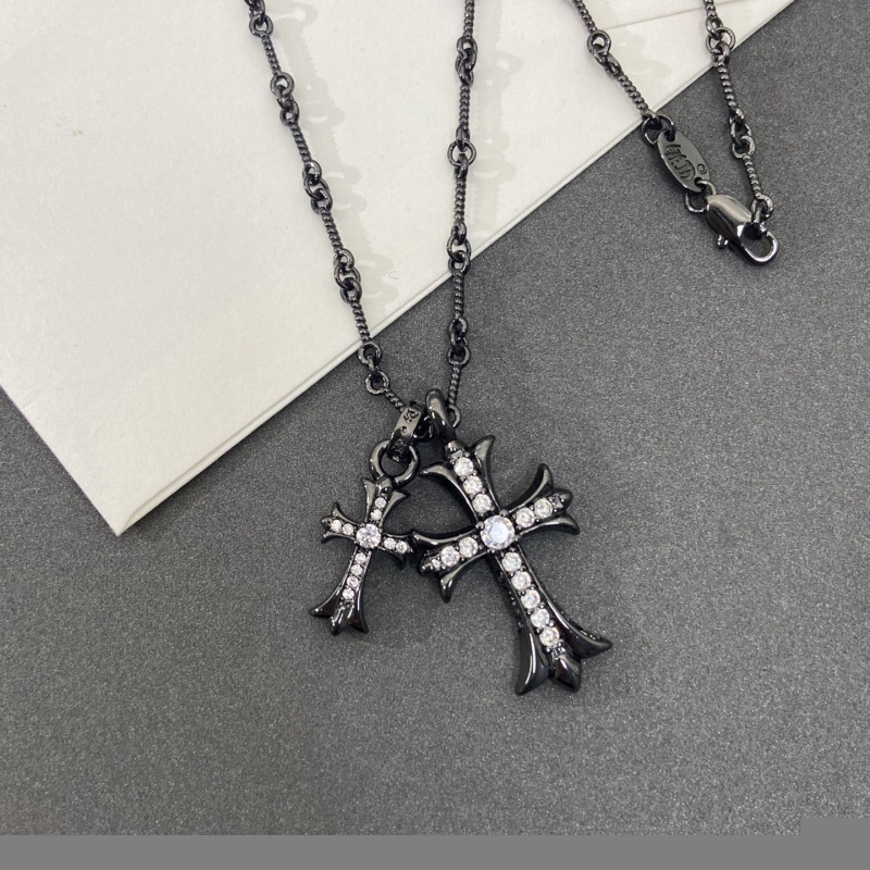 Ch**me He**ts necklaces